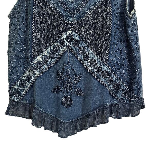 L.S.I.Boutique Brand Embroidered Rayon V Neck Sleeveless Top Rayon Western NWOT - Picture 3 of 5